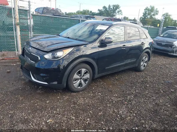 KNDCB3LC5K5339101 2019 KIA NIRO - Image 2