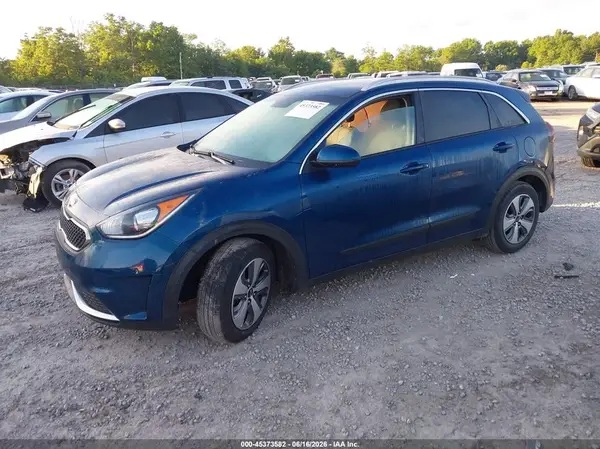 KNDCB3LC5K5344816 2019 KIA NIRO - Image 2