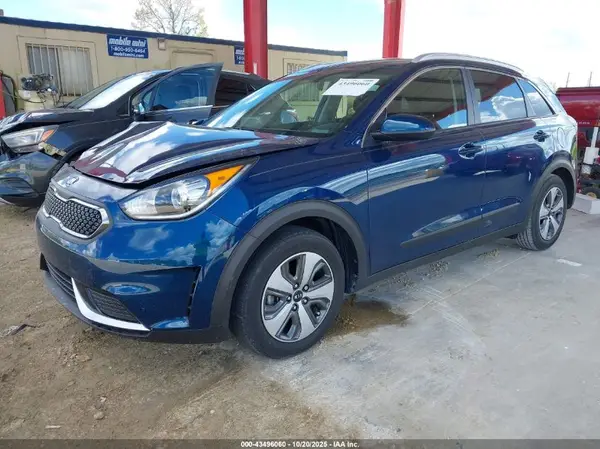 KNDCB3LC5K5346680 2019 KIA NIRO - Image 2
