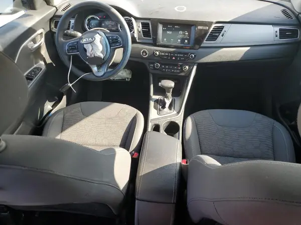 KNDCB3LC5K5349546 2019 KIA NIRO - Image 8