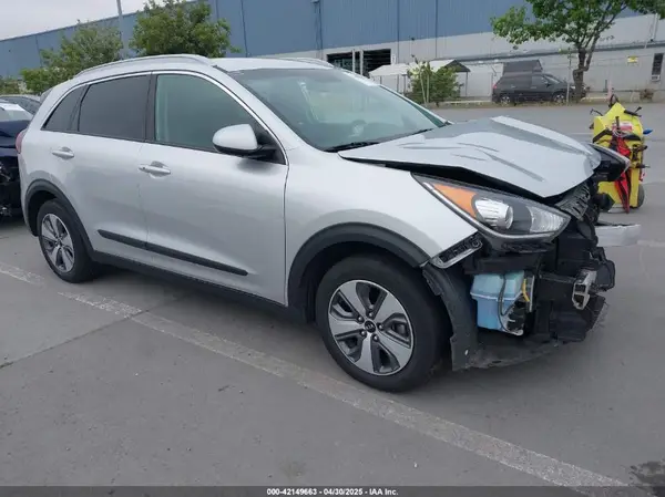 KNDCB3LC5K5351412 2019 KIA NIRO - Image 1