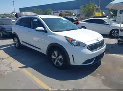 KNDCB3LC5K5353189 2019 KIA NIRO