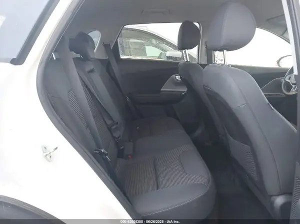 KNDCB3LC5K5353743 2019 KIA NIRO - Image 8