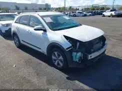 KNDCB3LC5L5367157 2020 KIA NIRO