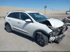 KNDCB3LC5L5374285 2020 KIA NIRO