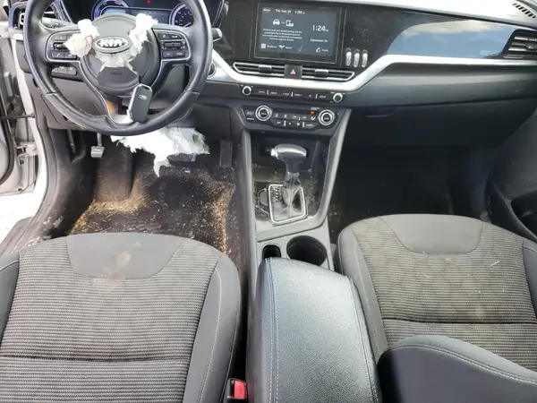 KNDCB3LC5L5381074 2020 KIA NIRO - Image 8