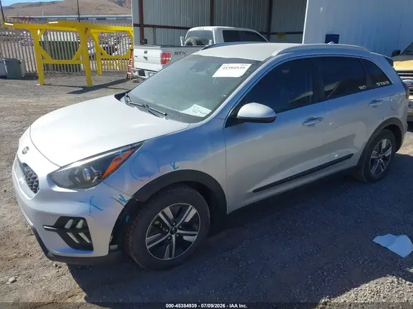 KNDCB3LC5L5381639 2020 KIA NIRO - Image 2