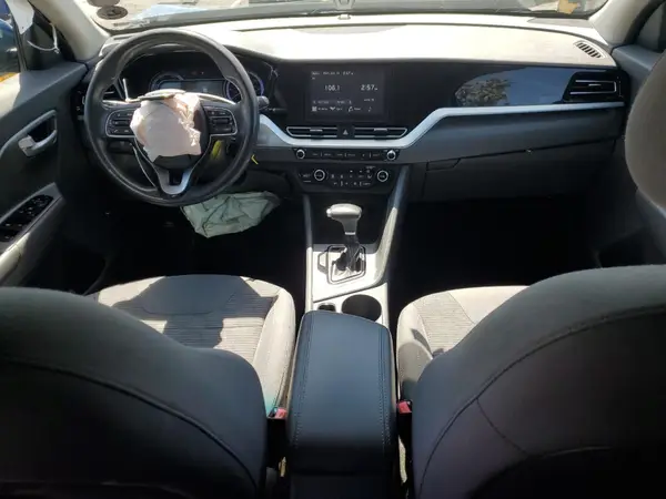 KNDCB3LC5L5397274 2020 KIA NIRO - Image 8
