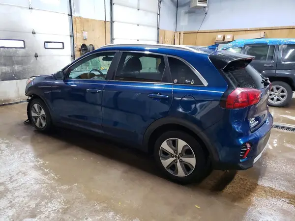 KNDCB3LC5M5471617 2021 KIA NIRO - Image 2