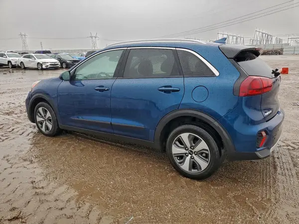 KNDCB3LC5M5485615 2021 KIA NIRO - Image 2
