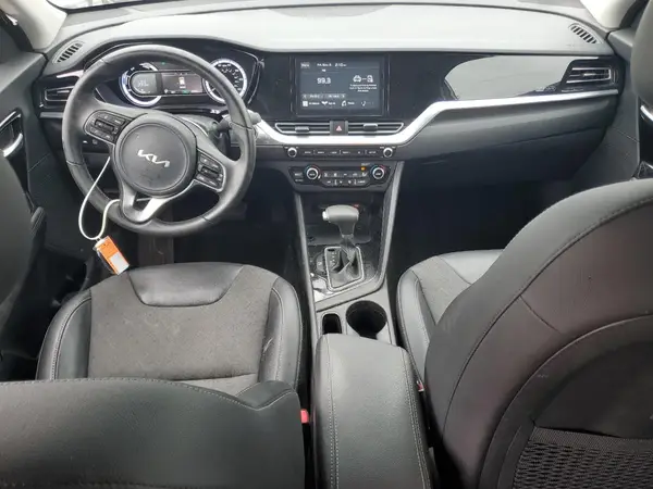 KNDCB3LC5N5507078 2022 KIA NIRO - Image 8