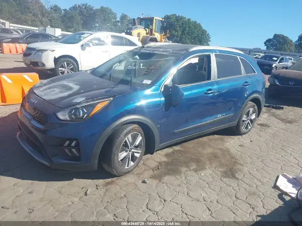 KNDCB3LC5N5507193 2022 KIA NIRO - Image 2