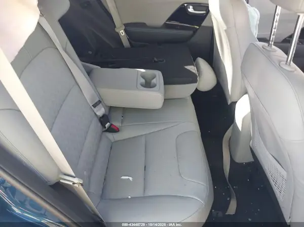 KNDCB3LC5N5507193 2022 KIA NIRO - Image 8