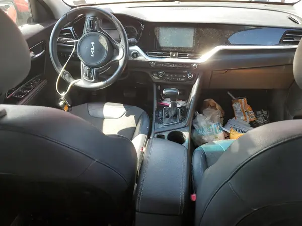KNDCB3LC5N5507288 2022 KIA NIRO - Image 8