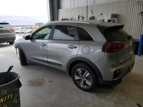 KNDCB3LC5N5526942 2022 KIA NIRO - Image 2