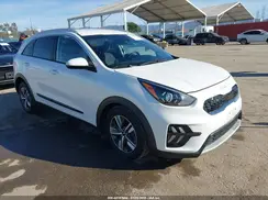 KNDCB3LC5N5527699 2022 KIA NIRO