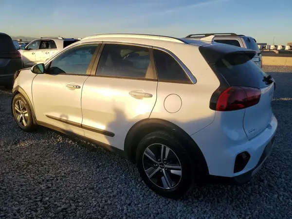 KNDCB3LC5N5529971 2022 KIA NIRO - Image 2
