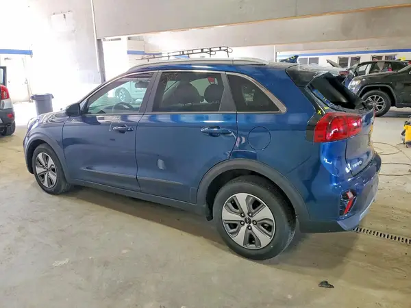 KNDCB3LC5N5535172 2022 KIA NIRO - Image 2