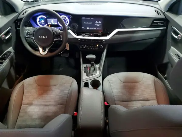 KNDCB3LC5N5535172 2022 KIA NIRO - Image 8