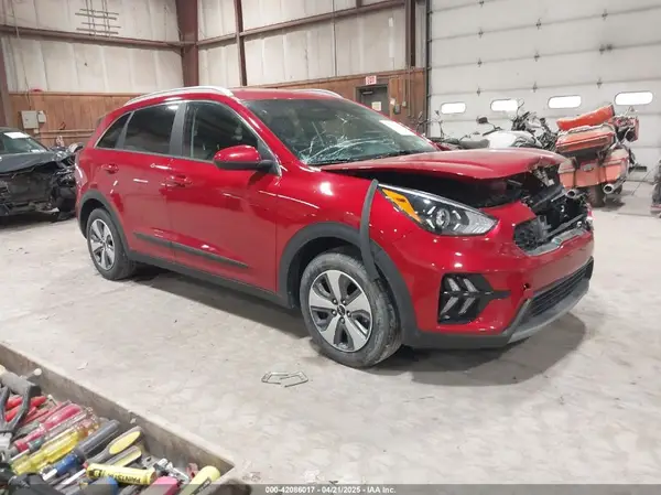 KNDCB3LC5N5540355 2022 KIA NIRO - Image 1