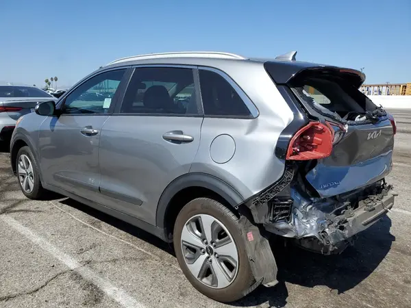 KNDCB3LC5N5541456 2022 KIA NIRO - Image 2