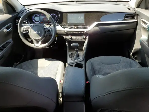 KNDCB3LC5N5541456 2022 KIA NIRO - Image 8