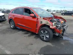 KNDCB3LC5N5545751 2022 KIA NIRO