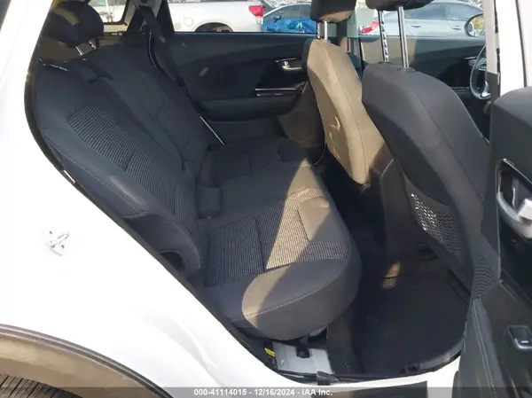 KNDCB3LC5N5546642 2022 KIA NIRO - Image 8