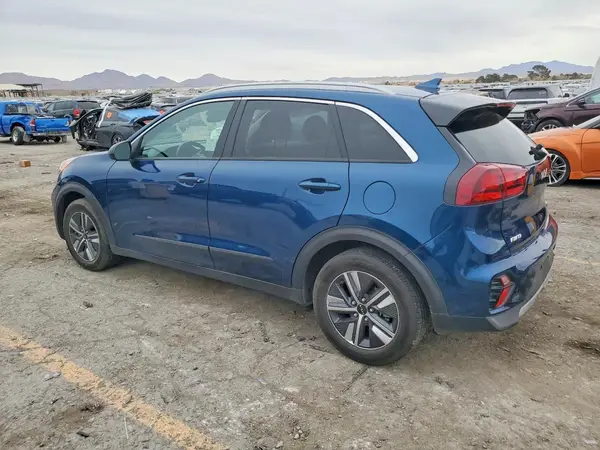 KNDCB3LC5N5548214 2022 KIA NIRO - Image 2