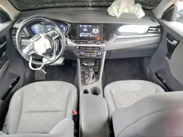 KNDCB3LC5N5548214 2022 KIA NIRO - Image 8