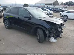 KNDCB3LC5N5548360 2022 KIA NIRO