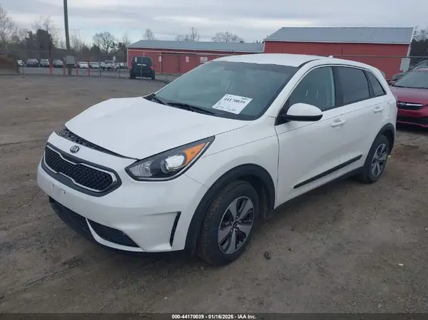 KNDCB3LC6H5041519 2017 KIA NIRO - Image 2