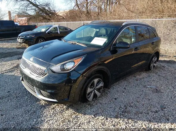 KNDCB3LC6H5042640 2017 KIA NIRO - Image 2