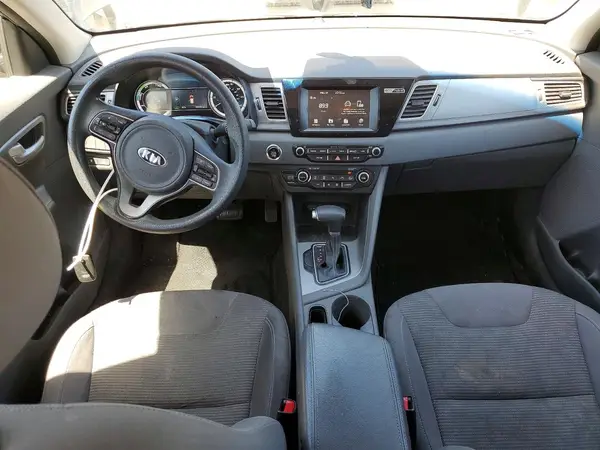 KNDCB3LC6H5045229 2017 KIA NIRO - Image 8
