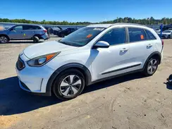 KNDCB3LC6H5048387 2017 KIA NIRO