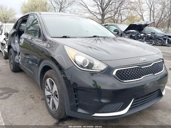 KNDCB3LC6H5051824 2017 KIA NIRO - Image 1