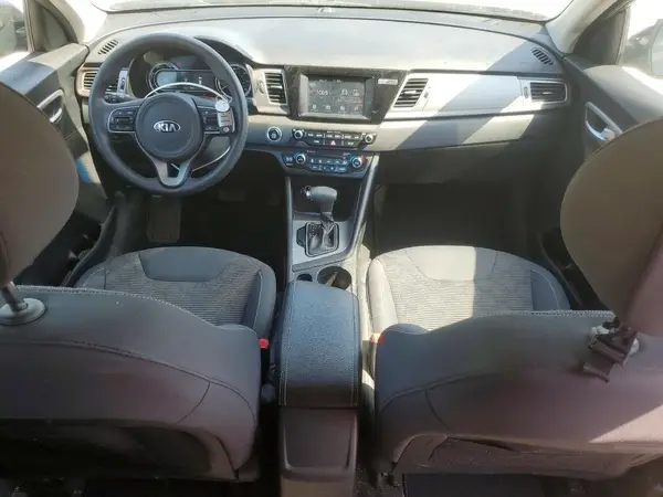 KNDCB3LC6H5064248 2017 KIA NIRO - Image 8