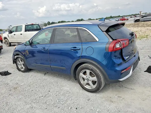 KNDCB3LC6H5069465 2017 KIA NIRO - Image 2