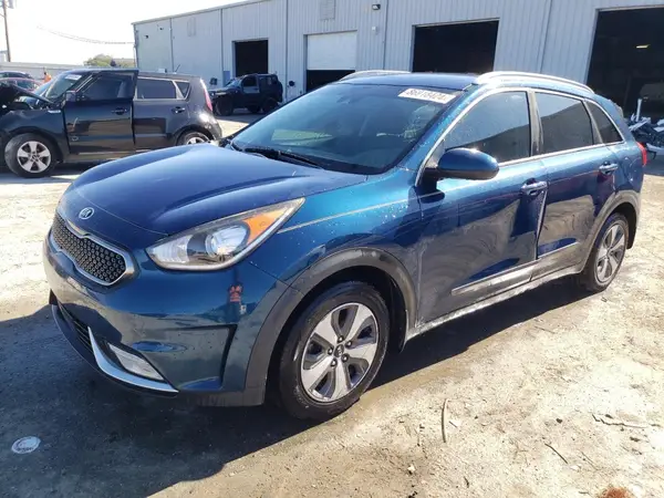 KNDCB3LC6H5070339 2017 KIA NIRO - Image 1