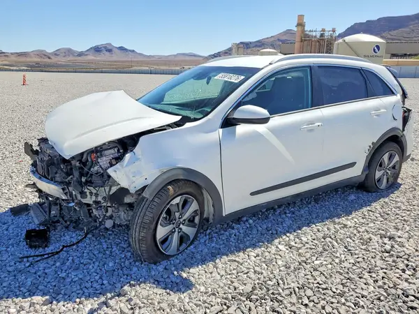 KNDCB3LC6H5074066 2017 KIA NIRO - Image 1
