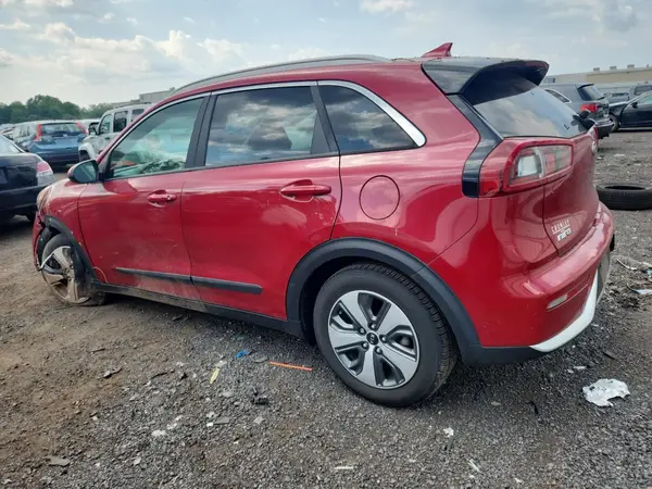 KNDCB3LC6H5078425 2017 KIA NIRO - Image 2