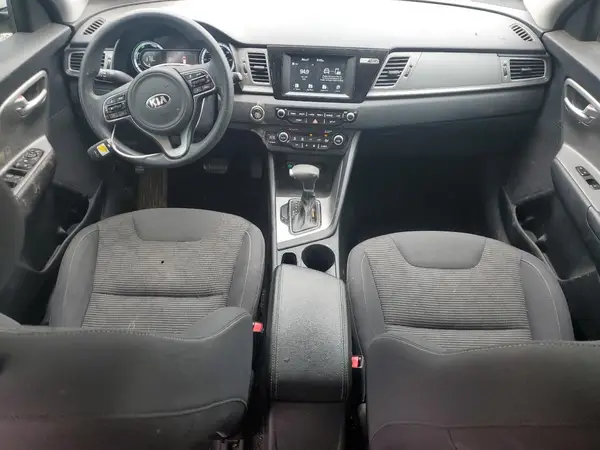 KNDCB3LC6H5088050 2017 KIA NIRO - Image 8