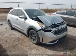 KNDCB3LC6H5088243 2017 KIA NIRO