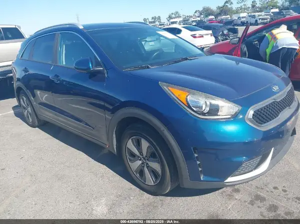 KNDCB3LC6H5088341 2017 KIA NIRO - Image 1
