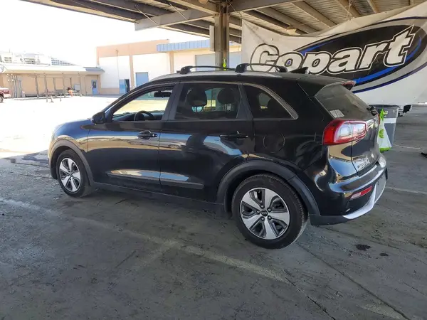 KNDCB3LC6H5095208 2017 KIA NIRO - Image 2