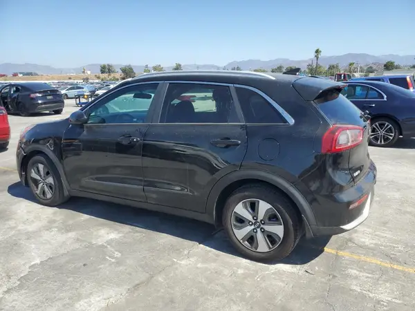 KNDCB3LC6H5095211 2017 KIA NIRO - Image 2