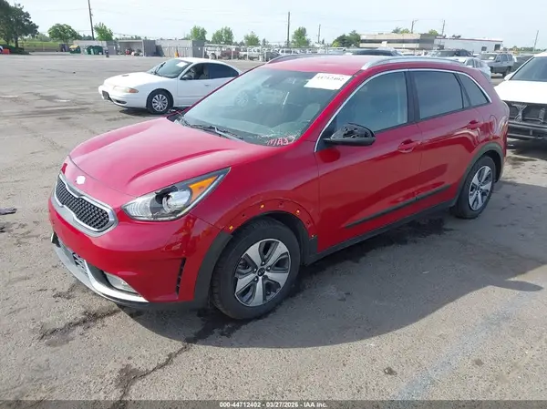 KNDCB3LC6H5101248 2017 KIA NIRO - Image 2