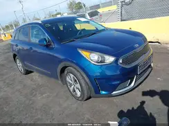 KNDCB3LC6H5104151 2017 KIA NIRO