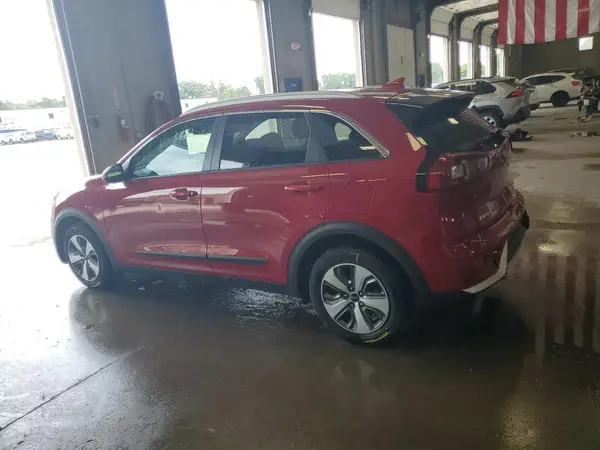 KNDCB3LC6H5104585 2017 KIA NIRO - Image 2
