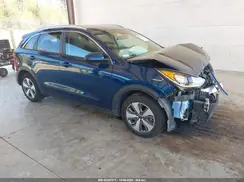KNDCB3LC6H5104800 2017 KIA NIRO